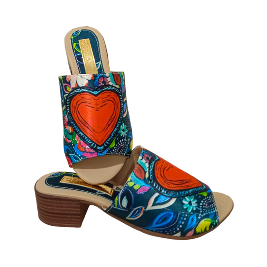 Corazón Azul - Sandalia Cruzada CHULA